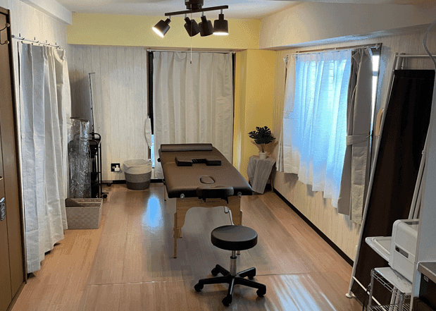 【京橋駅徒歩4分】備品充実・完全個室のプライベートサロンが私のサロンに。エステ・整体・マッサージに【minoriba】