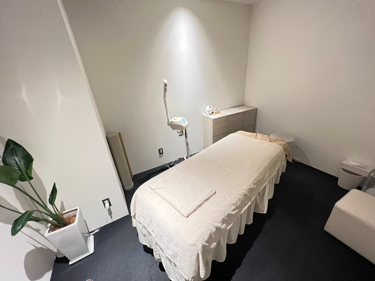 【豊平公園駅徒歩7分】≪女性限定≫備品充実・完全個室のプライベートサロンが私のサロンに。エステ・整体・マッサージに【スペース1】minoriba