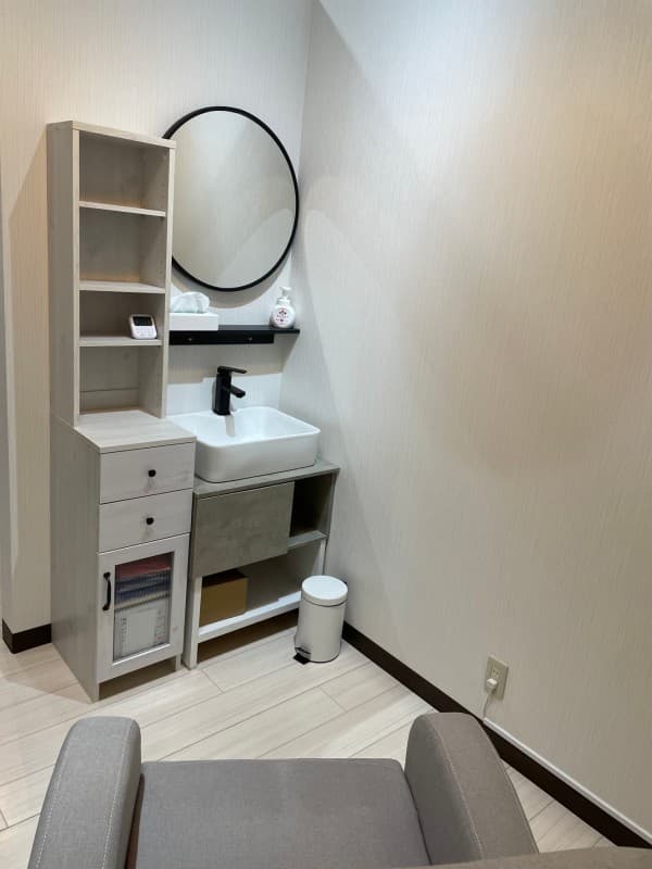 【通町筋駅徒歩4分】備品充実のプライベートサロンが私のサロンに。エステ・マッサージに【スペース4】minoriba