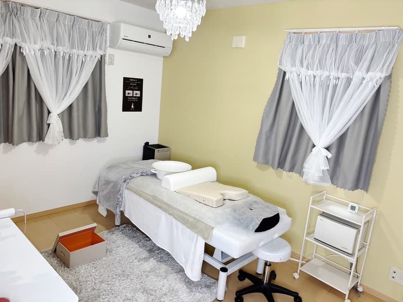 【勝川駅徒歩3分】備品充実・完全個室 のプライベートサロンが私のサロンに。エステ・整体・マッサージに【スペース2】minoriba