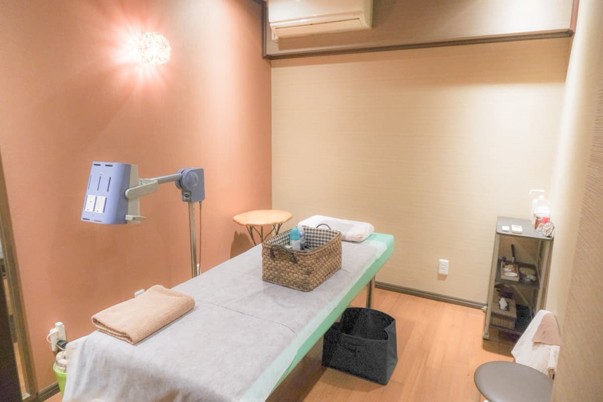 【新宿駅徒歩7分】≪女性限定≫完全個室のプライベートサロンが私のサロンに。エステ・整体・マッサージに【スペース1】minoriba