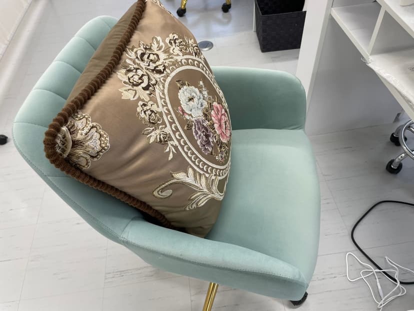 【油山団地口バス停徒歩2分】≪女性限定≫備品充実のプライベートサロンが私のサロンに。ネイルに【minoriba】