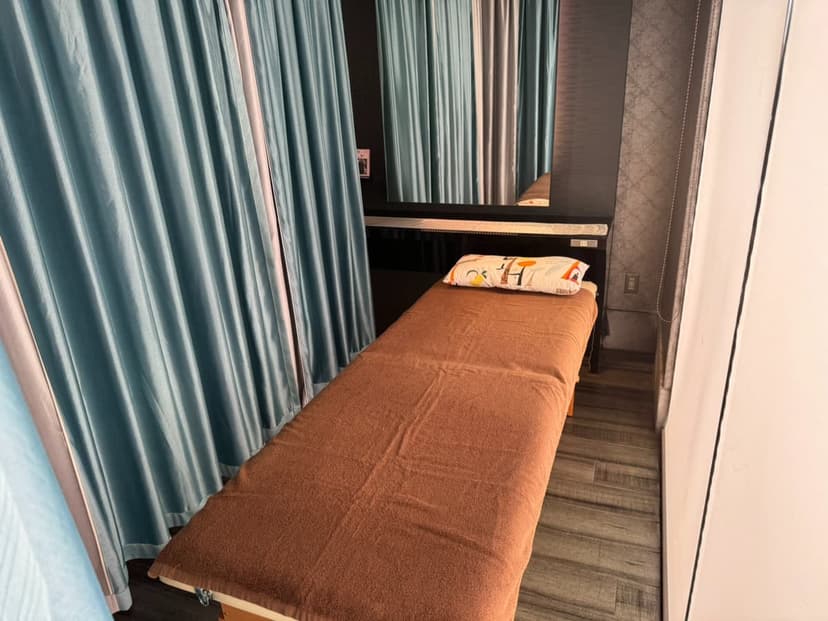 【中山寺駅徒歩30秒】備品充実のプライベートサロンが私のサロンに。エステ・整体・マツエクに【ベッドスペース】minoriba