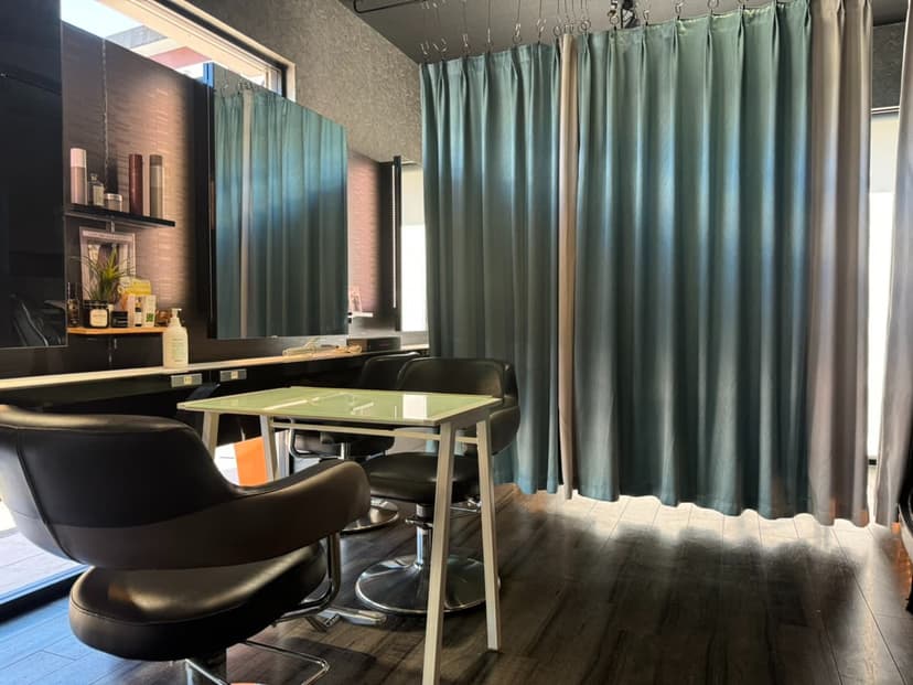 【中山寺駅徒歩30秒】備品充実のプライベートサロンが私のサロンに。ネイル・メイク・カウンセリングに【ネイルスペース】minoriba