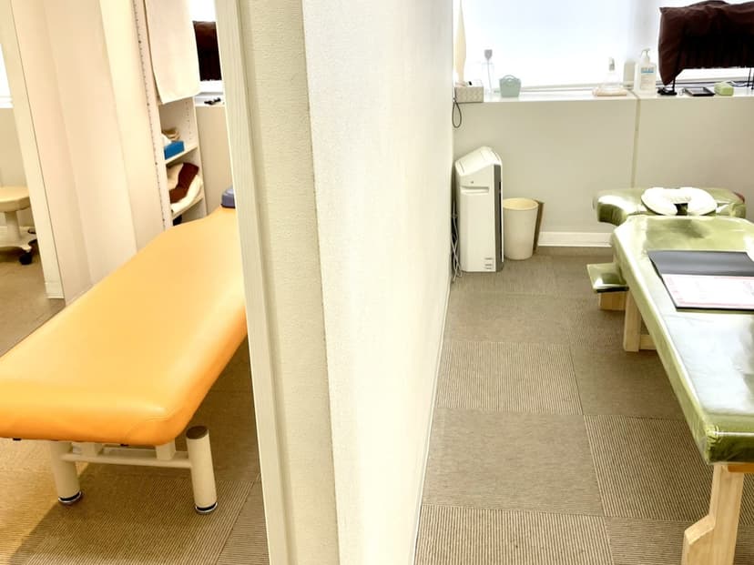 【表参道駅徒歩1分】備品充実のプライベートサロンが私のサロンに。エステ・整体・マッサージに【半個室スペース】minoriba