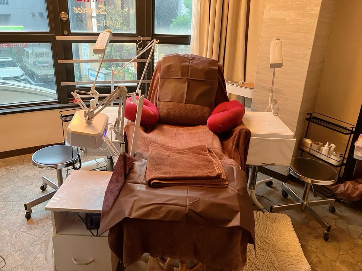 【麻布十番駅徒歩3分】≪施術を受けるお客様のみ女性限定≫完全個室のプライベートサロンが私のサロンに。ネイル・マツエク・カウンセリングに【個室ベッドスペース】minoriba