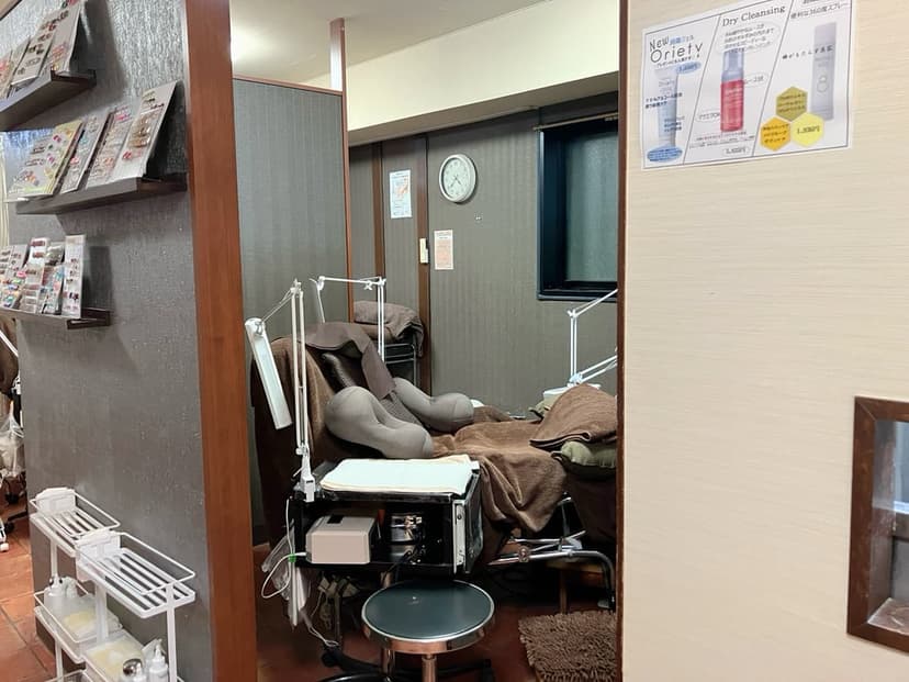 【麻布十番駅徒歩3分】≪施術を受けるお客様のみ女性限定≫備品充実のプライベートサロンが私のサロンに。ネイルに【オープンベッドスペース】minoriba