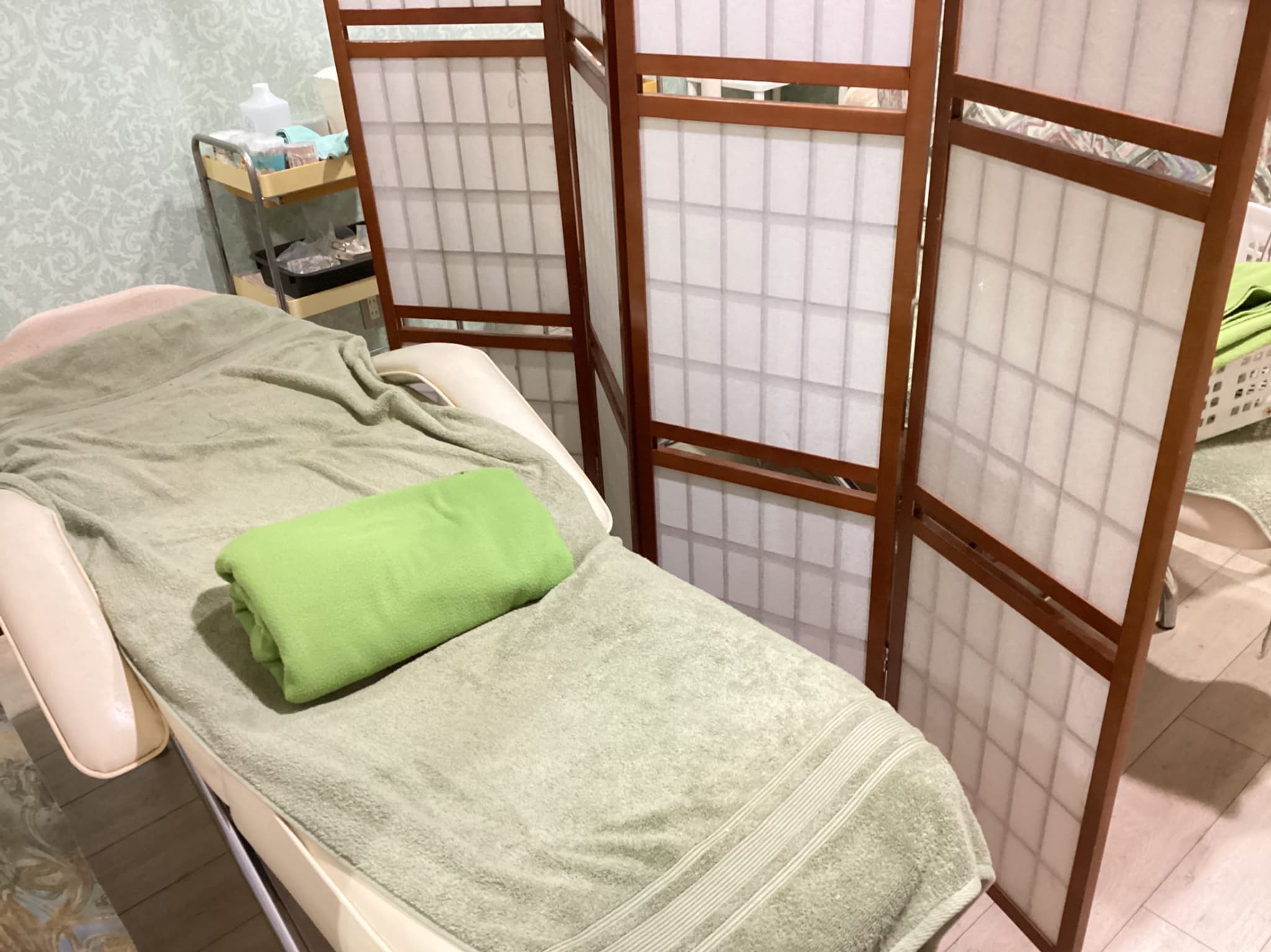 【幕張駅徒歩9分】備品充実のプライベートサロンが私のサロンに。エステ・整体・マッサージに【エステスペース2】minoriba