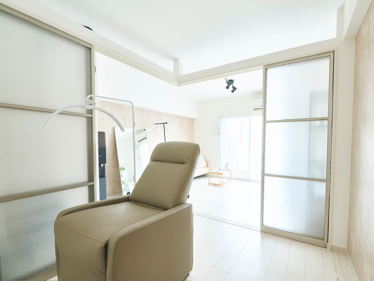 【肥後橋駅徒歩3分】備品充実のプライベートサロンが私のサロンに。マツエクに【マツエクスペース】minoriba