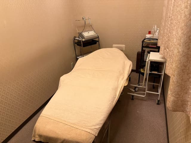 【薬師堂駅徒歩4分】備品充実・完全個室のプライベートサロンが私のサロンに。エステ・整体・マッサージに【エステスペース】minoriba