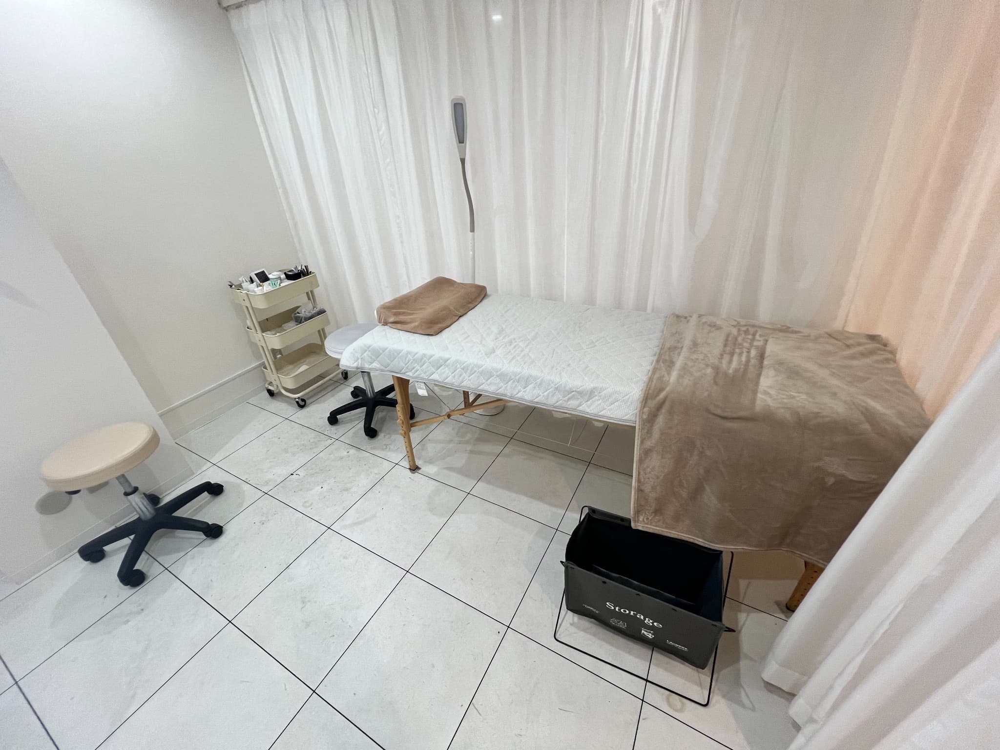 【玉造駅徒歩1分】≪女性限定≫備品充実のプライベートサロンが私のサロンに。エステ・整体・マッサージに【スペース2】minoriba