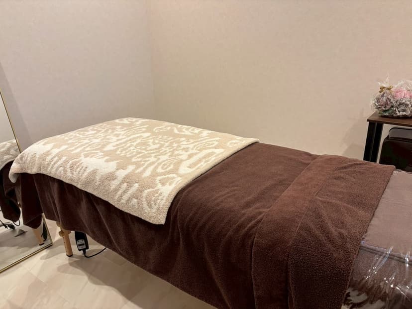 【美山町バス停徒歩3分】≪女性限定≫ 備品充実のプライベートサロンが私のサロンに。エステ・整体・マッサージに【minoriba】