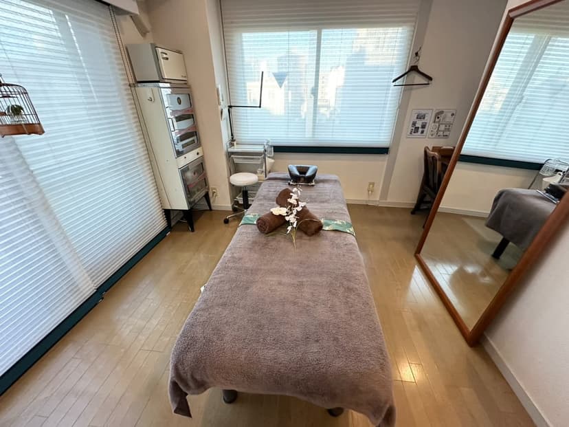 【恵比寿駅徒歩3分】≪女性限定≫完全個室 のプライベートサロンが私のサロンに。エステ・整体・マッサージに【スペース2】minoriba