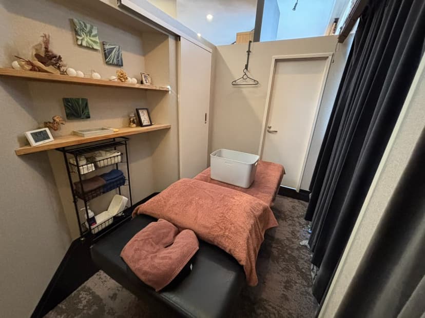 【レインボーロード伏石バス停徒歩1分】備品充実のプライベートサロンが私のサロンに。エステ・整体・マッサージに【minoriba】