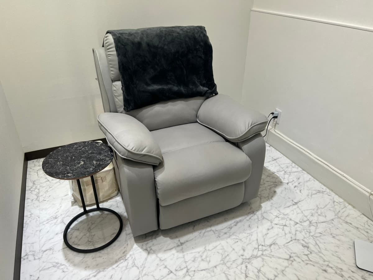 【豊川ICより車で7分】備品充実のプライベートサロンが私のサロンに。ネイル・カウンセリングに【フットネイルスペース】minoriba