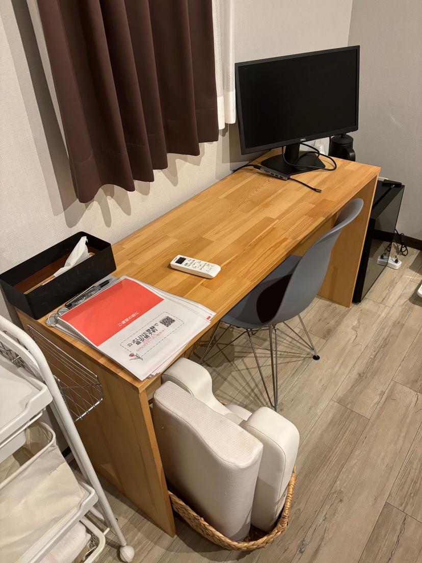 【天神:302号室】広くて明るいお部屋・2ベット完備(対面テーブル有)(スポット利用・1日貸切)