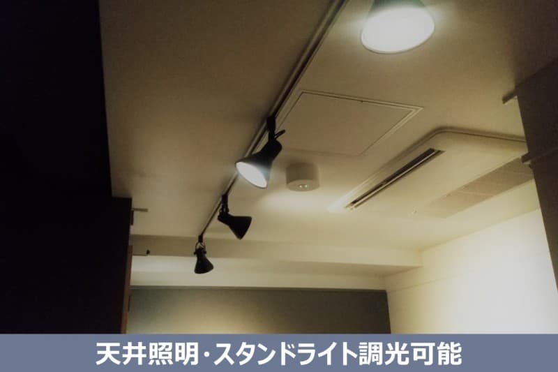 【福岡祇園駅 5番出口から徒歩3分】ホテルの客室をサロンに!対面の椅子があるお部屋です(201号室)