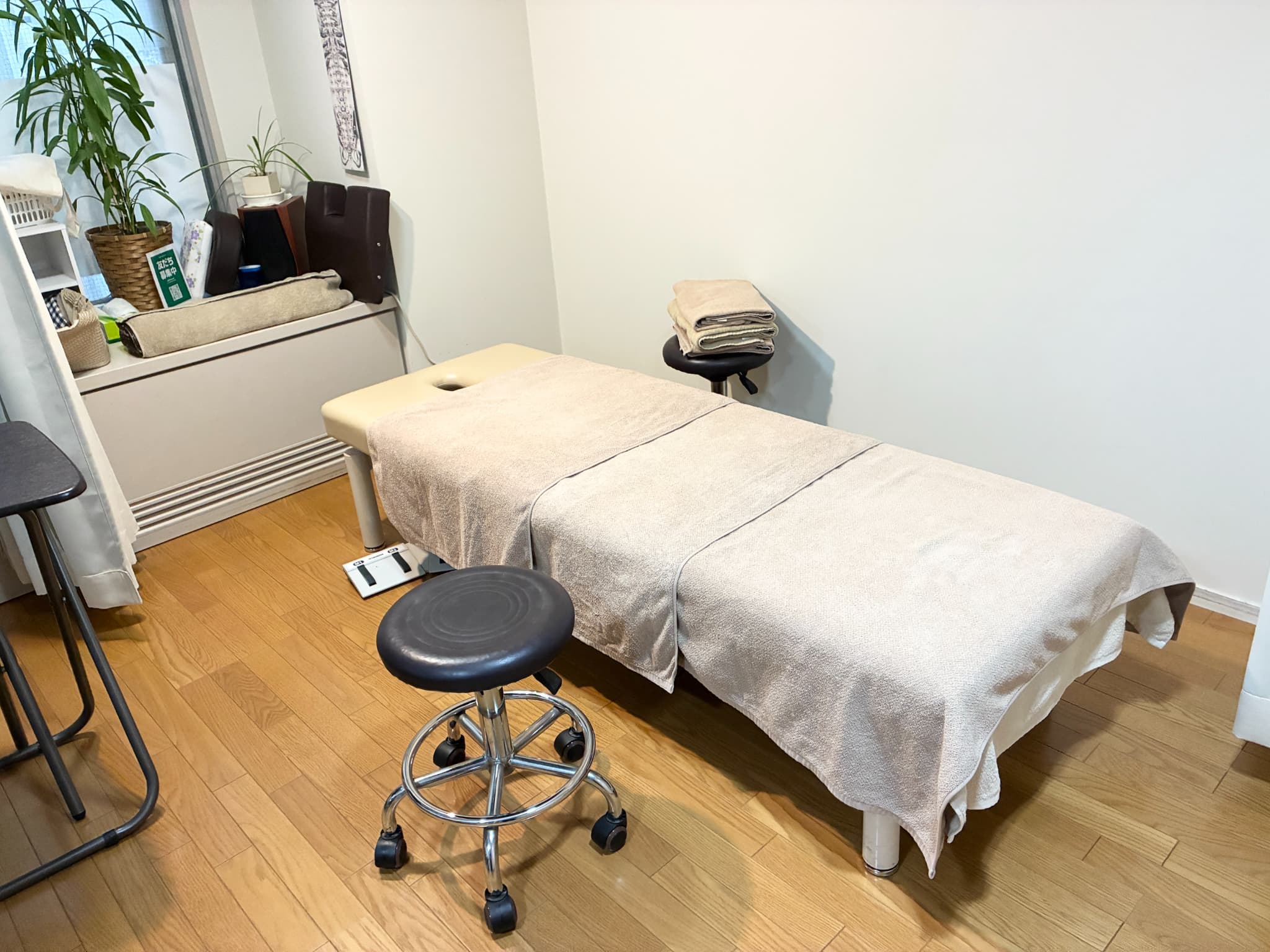 【本郷三丁目駅徒歩4分】備品充実・完全個室のプライベートサロンが私のサロンに。エステ・整体・マッサージに【minoriba】