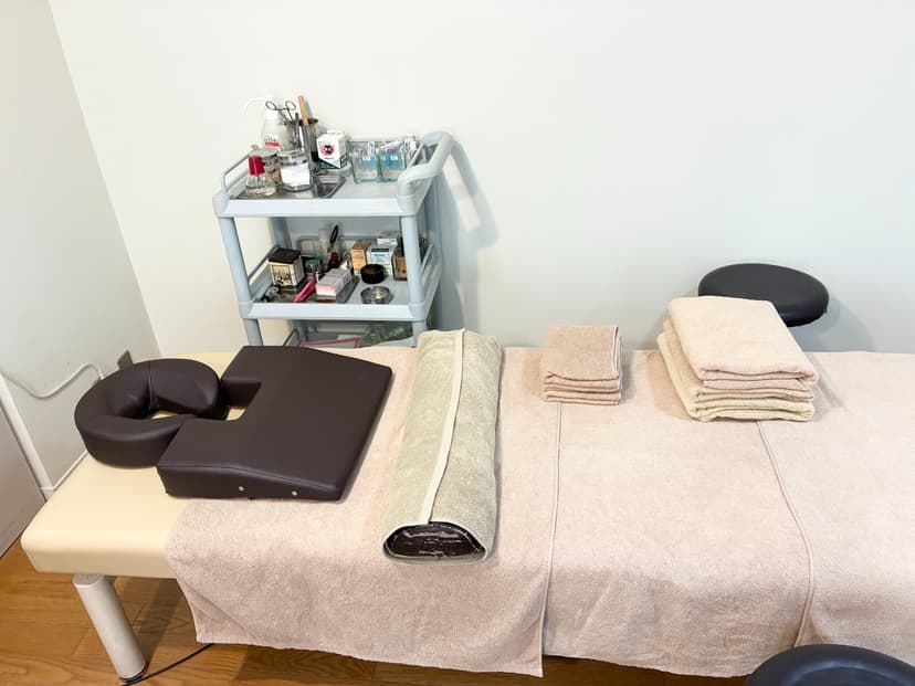 【本郷三丁目駅徒歩4分】備品充実・完全個室のプライベートサロンが私のサロンに。エステ・整体・マッサージに【minoriba】