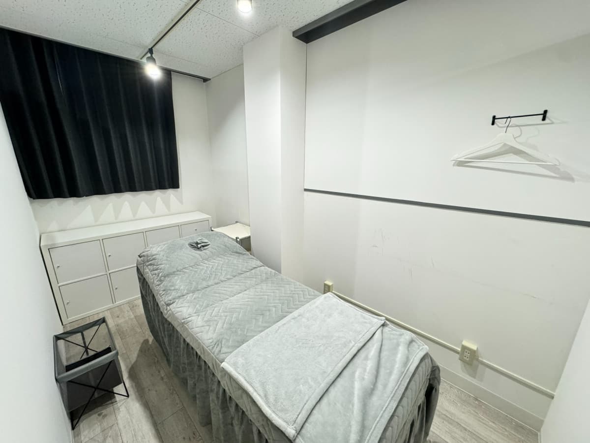 【南森町駅徒歩30秒】備品充実のプライベートサロンが私のサロンに。エステ・整体・マッサージに【エステスペース】minoriba