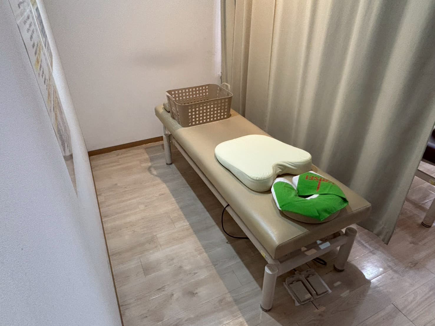 【オープン準備中】【博多駅徒歩5分】備品充実のプライベートサロンが私のサロンに。エステ・整体・マッサージに【カーテンスペース】minoriba