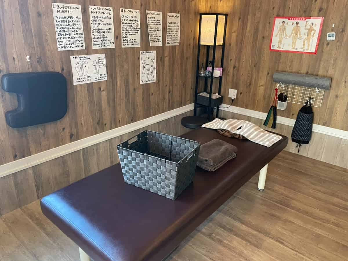 【渋沢駅徒歩4分】備品充実のプライベートサロンが私のサロンに。エステ・整体・マッサージに【スペース1】minoriba