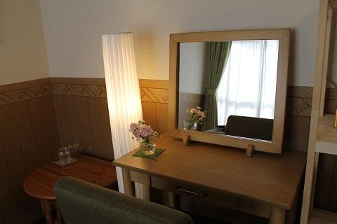dresser.jpg